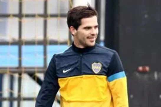 DE VUELTA. Luego de su compromiso con la Selección, Gago llegó desde Alemania y se entrenó con el plantel xeneize. FOTO TOMADA DE DIARIOUNO.COM