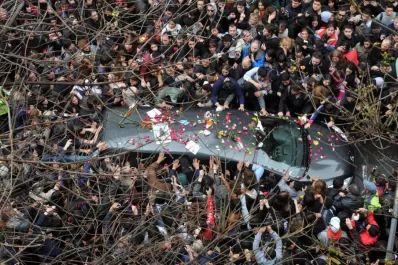 Lágrimas y canciones para despedir a Cerati