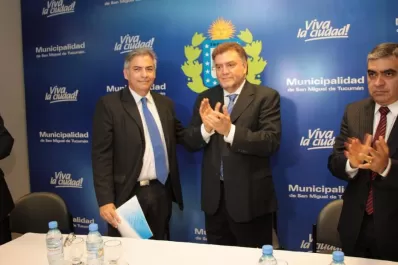 Amaya contrató a un ex alperovichista