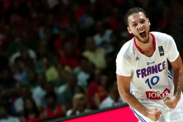 Francia venció a Croacia y se instaló en cuartos de final