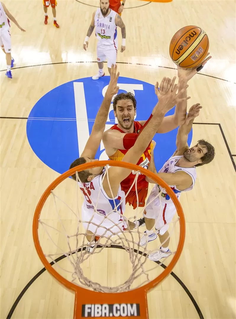 DIFÍCIL DE PARAR. Pau Gasol es la principal carta de ataque de España. 