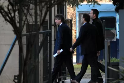 Boudou suma complicaciones, pero resiste