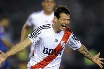 River le ganó a Tigre con dos goles de Mora, y se afianza en la cima