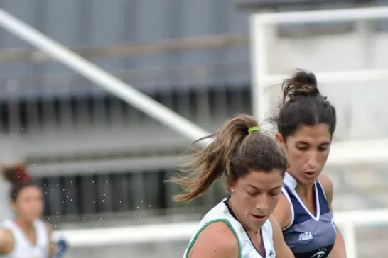 FIGURA. La delantera Fernanda Martínez, convirtió cuatro goles en la despedida. LA GACETA / FOTO DE HÉCTOR PERALTA.