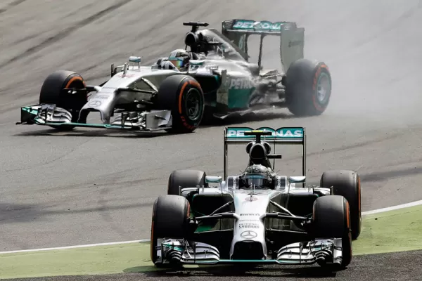 Hamilton ganó en Monza y le mete presión a Rosberg