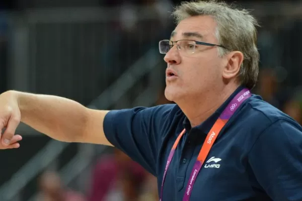 El técnico Julio Lamas ensaya la despedida de su cargo