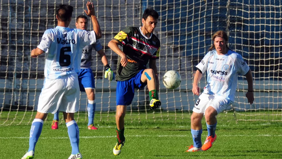 PRIMERA VICTORIA. San Jorge, recién esta tarde, por la tercera fecha de la zona 3 del Torneo Federal A, consiguió sus primeros puntos de la temporada, gracias a la victoria por 3-2 nada menos que ante Gimnasia y Tiro, que llegó al Monumental como invicto y puntero.  LA GACETA / FOTO DIEGO ARAOZ