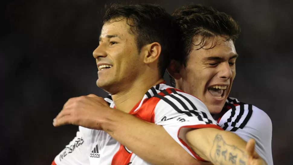 UN DIA FELIZ. “Es lindo hacer dos goles en el Monumental y ver el estadio que explota. Se disfruta en lo individual pero es importante que le sirvió al equipo”, expresó Rodrigo Mora, figura y autor de los dos goles del triunfo del equipo dirigido por Marcelo Gallardo. TELAM