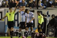 Racing cayó 3-1 de local con Lanús y volvió a protestar por el arbitraje