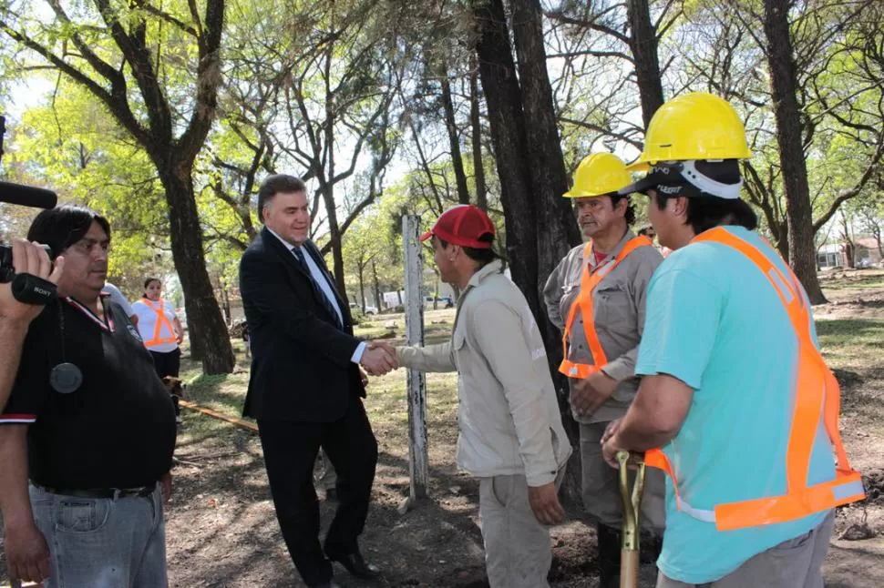 PROGRAMA NACIONAL. El viernes, Amaya recibió el aval del Concejo para continuar con el plan Más Cerca.  prensa municipalidad (archivo)