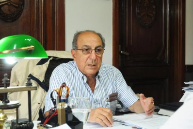 El voto electrónico acaba con el robo de boletas, dijo Gandur