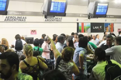 Hubo demoras en los vuelos desde Tucumán por el temporal en Buenos Aires