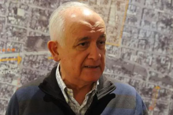 Morelli nombró a la esposa de su chofer, que había firmado recibos como asesor