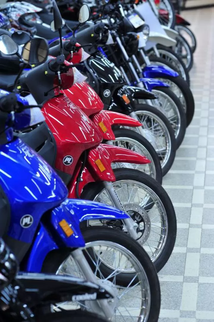 OPERACIONES. En la capital tucumana, la venta bajó un 23,11% en agosto. la gaceta / foto de DIEGO ARÁOZ