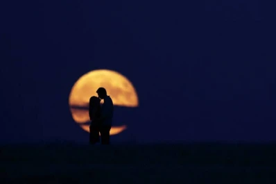 La última súper Luna del año, en fotos
