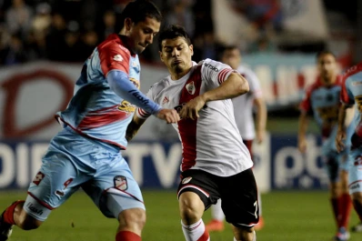 River y Arsenal empataron 1 a 1