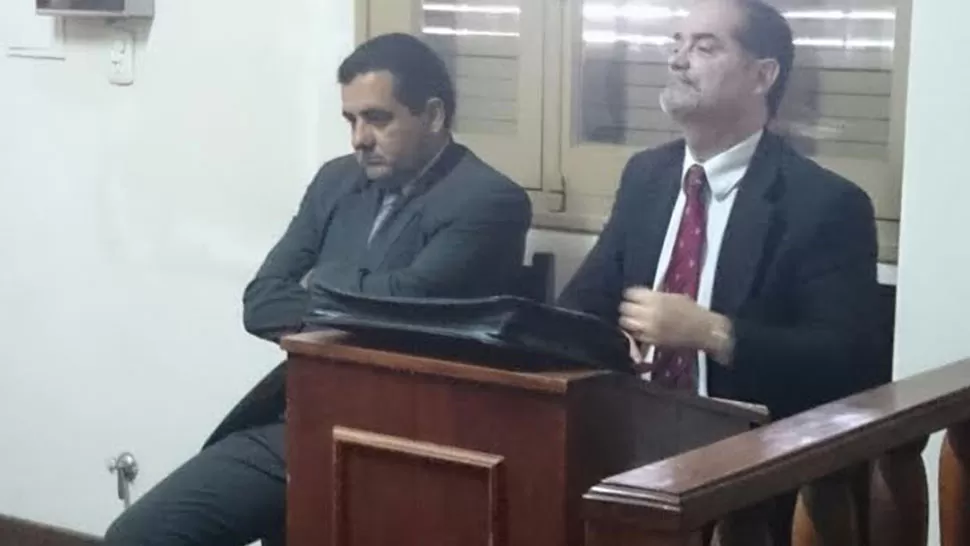 JUZGADO. El acusado Bonkosky, a la izquierda, junto a su defensor. LA GACETA / JOSÉ INESTA. 