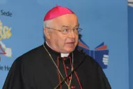 Encuentran miles de fotos y videos pedófilos en la computadora de un ex arzobispo