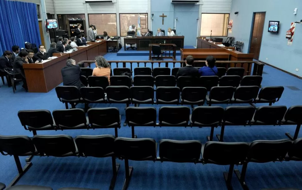 PLATEA SEMIDESIERTA. Aspecto de la sala del Tribunal Oral en lo Criminal Federal ayer, durante la audiencia de recepción de los alegatos de las partes. la gaceta / fotos de franco vera