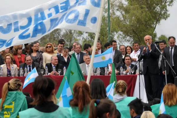 Los precandidatos coparon la inauguración de la Diagonal