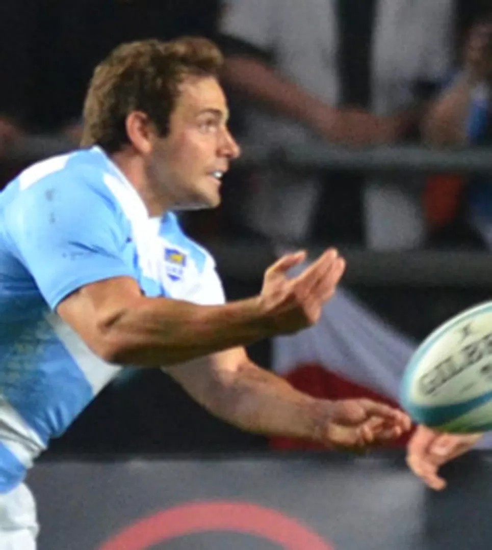 POR AQUÍ NO. En muchas jugadas, Los Pumas tomaron malas decisiones y los ataques fueron frenados por los All Blacks.  télam