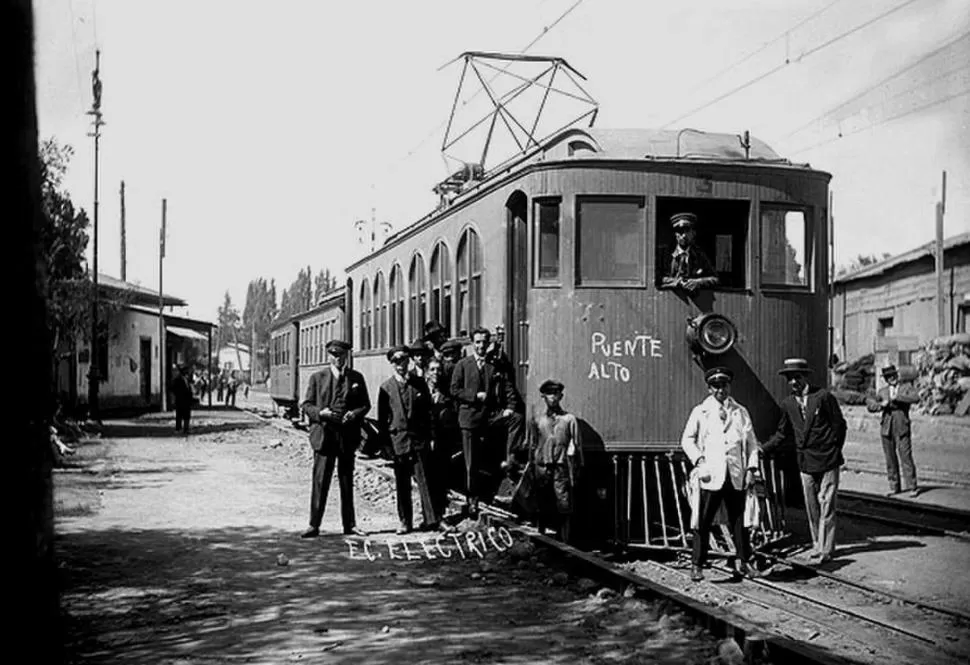 VETUSTO. Una de las primeras formaciones del eléctrico en el país. la gaceta / archivo 