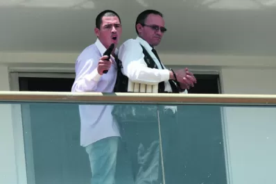 A cinco días de las elecciones, los sondeos favorecen a Dilma