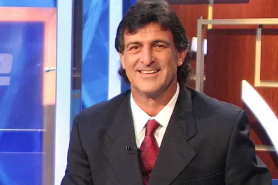 Operaron con éxito a Mario Alberto Kempes