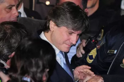Confirman el procesamiento de Boudou en una causa por los papeles falsos de un auto