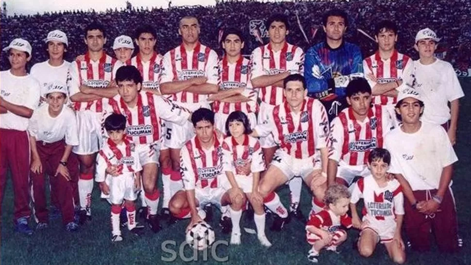 LA BASE. Barrionuevo, Pereyra, Cabrera, H. González, Galarza, Urquiza, Distéfano, Zelaya, Jiménez, Carnevali y Hernández integraban el equipo que arrancó la temporada. FOTO TOMADA DE SANTODELACIUDADELA.COM