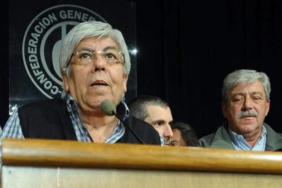 Moyano anunció un reclamo generalizado del bono salarial de fin de año