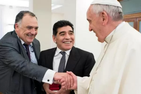 “Construye puentes    y destruye muros”