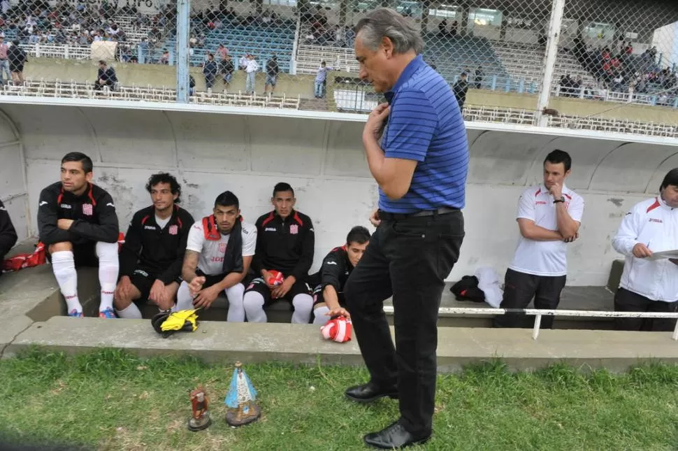 SE LAMENTÓ. Juan José López reconoció una buena tarea de San Martín pero dijo que el error fue descuidarse al final. 