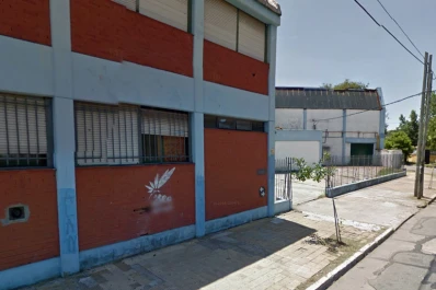 Un adolescente acusado de violar a una compañera  fue detenido y luego liberado