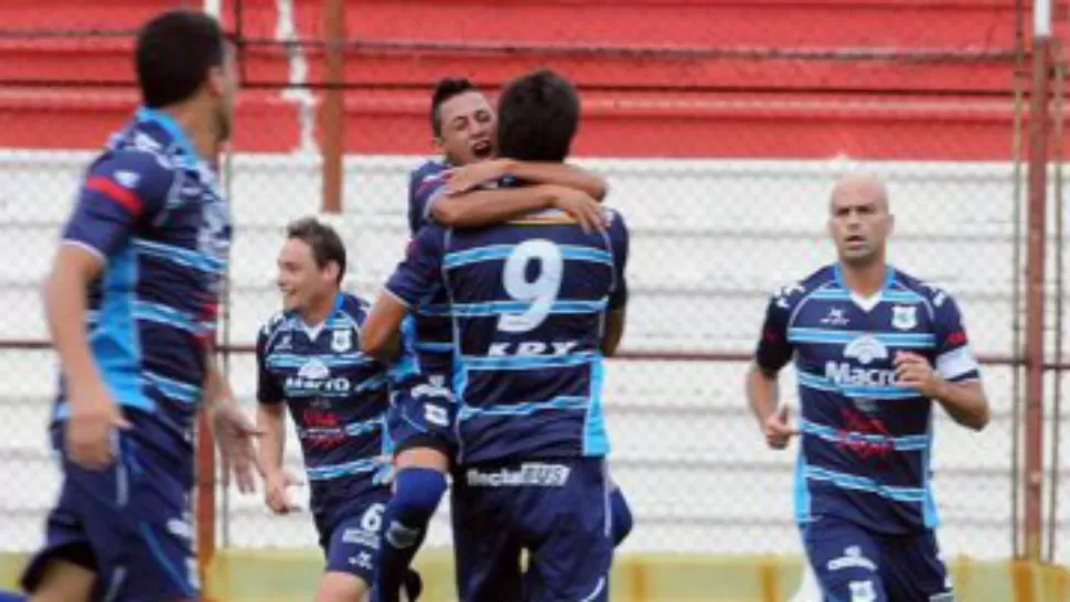 FESTEJO JUJEÑO. COn el gol de Martín Abraham Gimnasia le ganó a Argentinos 1 a 0. FOTO TOMADA DE INFOBAE.COM