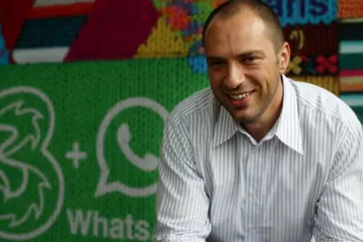 El CEO de WhatsApp se disculpa por haber acosado a su ex novia