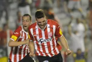 Rébola pasó de villano a salvador con su gol sobre la hora