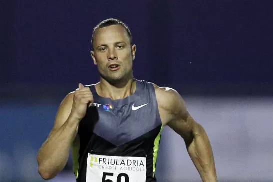 ¿LE REDUCIRÁN LA PENA? Pistorius, de 27 años, disparó y mató, el 14 de febrero de 2013, a su novia Reeva Steenkamp. FOTO DE REUTERS