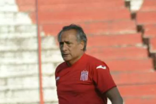 PENSANDO EL 11. JJ López debe decidir el equipo para el jueves, ante Mitre por la Copa.