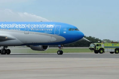 Aerolíneas Argentinas perdió U$S984 millones en un año y medio