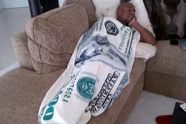 Mayweather destronó a Ronaldo como el deportista mejor pago del mundo