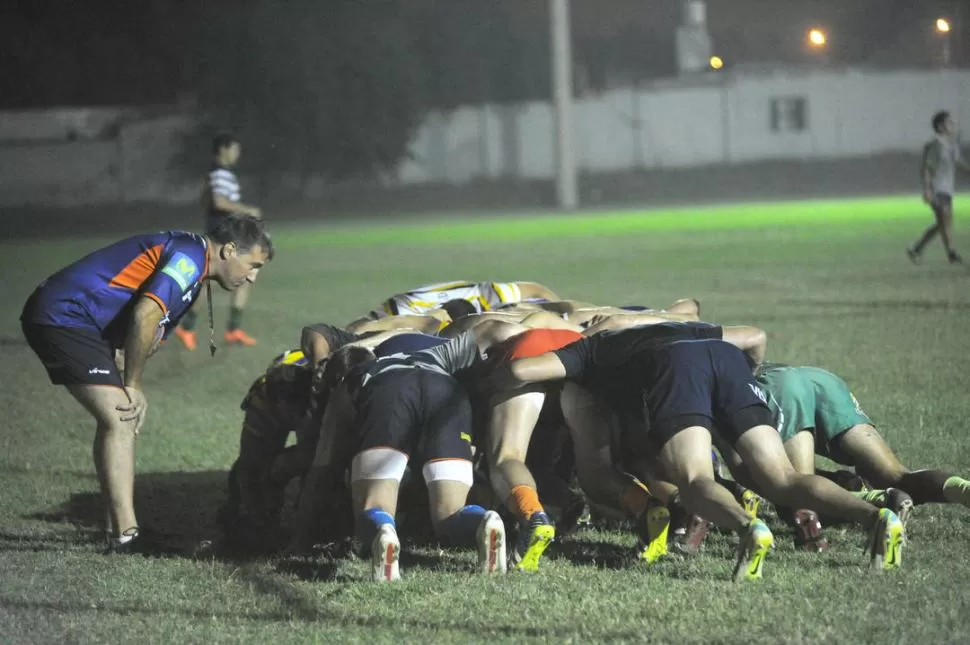 NO ES LO ÚNICO. “Le damos al scrum la importancia que se merece, pero queremos sacarle un poco de peso psicológico. No queremos que el ánimo del equipo dependa de ganar el scrum”, explica Macome. 