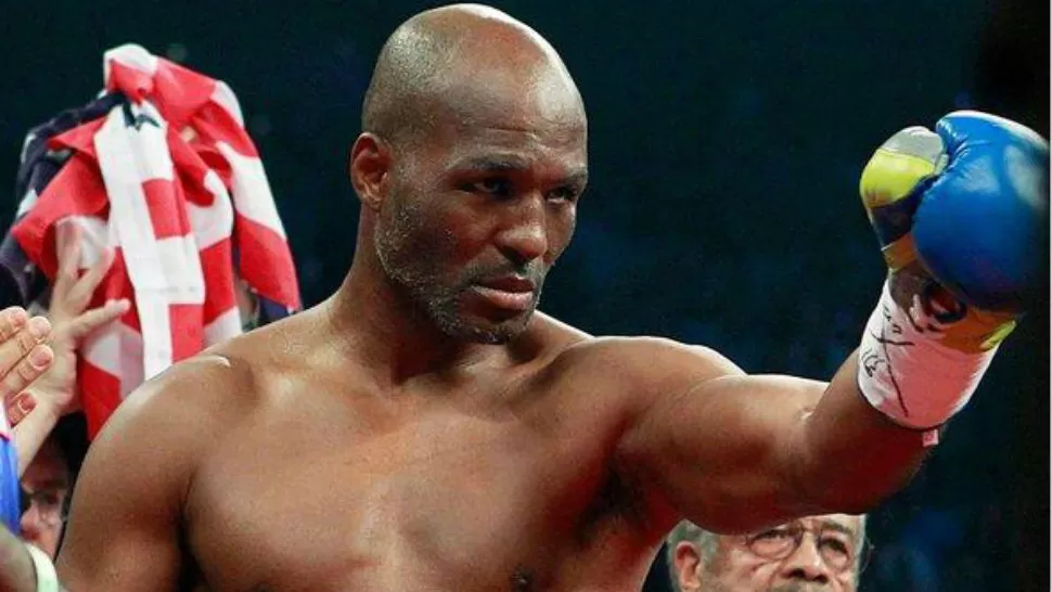 LEYENDA. Bernard Hopkins, listo para subir al ring. ARCHIVO