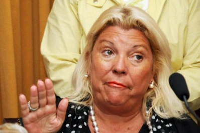 Carrió: “hay que dejar de mirarse el ombligo y buscar la unidad”