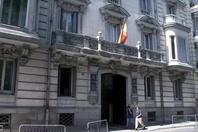 La CNV suspendió a las sociedades de bolsa Arpenta y JR Bursátil