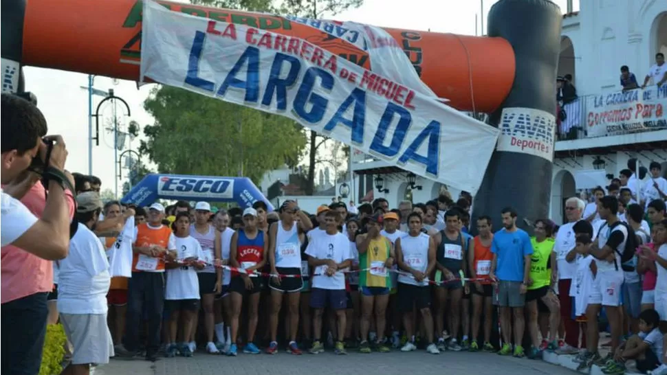 NADIE QUISO FALTAR. La carrera contó con una gran concurrencia de deportistas y público. GENTILEZA PABLO DEL PINO.