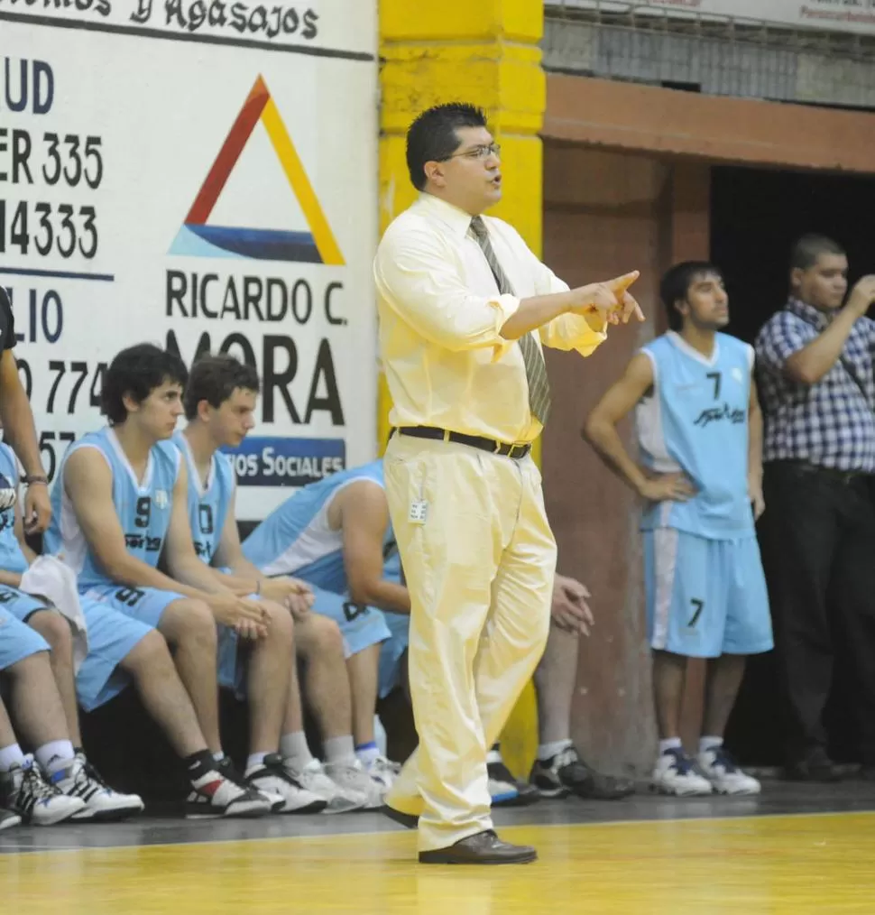 EXPERIENCIA. Martín Vera (h) volverá a dirigir al seleccionado tucumano. 