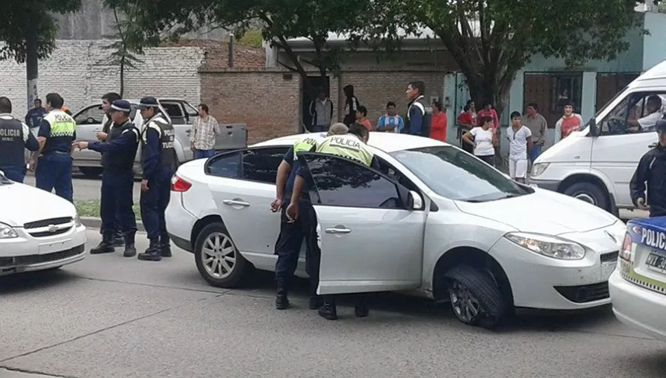 Una persecución con tiroteo dejó cinco aprehendidos