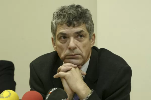 Investigan a Ángel María Villar