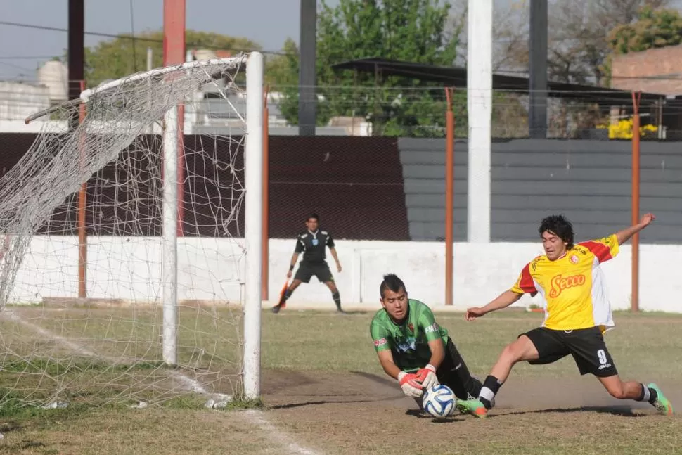 UNA GARANTÍA. Jonathan Velardez es una de las piezas claves en el funcionamiento de Sportivo Guzmán. (LA GACETA/ARCHIVO)